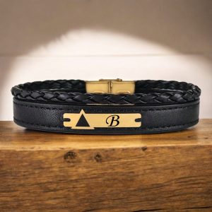 14 Ayar Altın Plakalı Harfe Özel Hakiki Siyah Derili Üçgen Motifli Hediye Bileklik-390