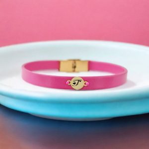 14 Ayar Altın Plakalı Harfe Özel Yuvarlak Motifli Doğal Pembe Derili Hediye Bileklik-394