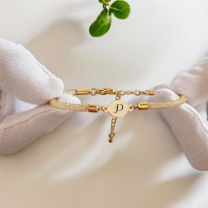 14 Ayar Altın Plakalı Harfe Özel Hasır Kordonlu Oval Motifli Doğum Günü Hediyesi İçin Bileklik-415