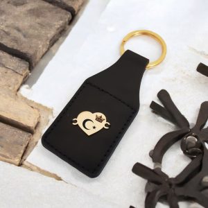 14 Ayar Altın Plakalı Sembole Özel Doğal Siyah Derili Kalp Figürlü Hediyelik Anahtarlık-488