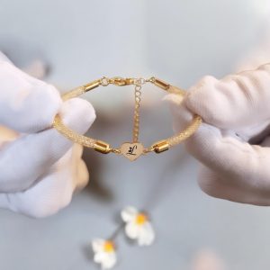 14 Ayar Altın Plakalı Harfe Özel Kalp Figürlü Hasır Kordonlu Hediye Bileklik-474