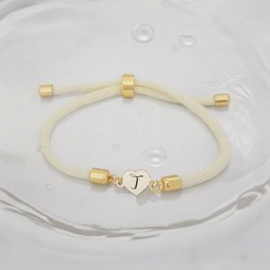 14 Ayar Altın Plakalı Harfe Özel Kalp Figürlü Beyaz İpek Örgülü Hediye Bileklik-478