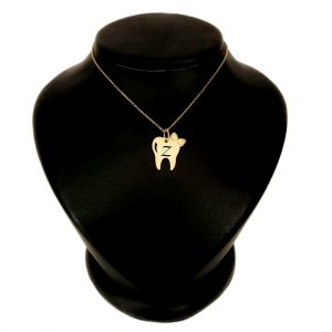 14 Ayar Altın Plakalı Harfe Özel Diş ve Fiyonk Motifli Altın Renkli Zincirli Hediyelik Kolye-450